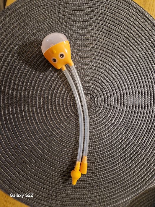 2 броя аспиратори за нос