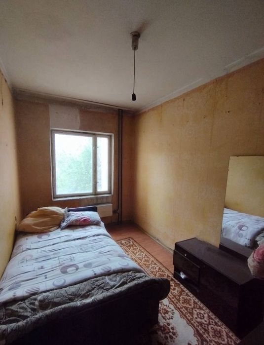 Юнусабад 18кв 2/2/5 улучшенка