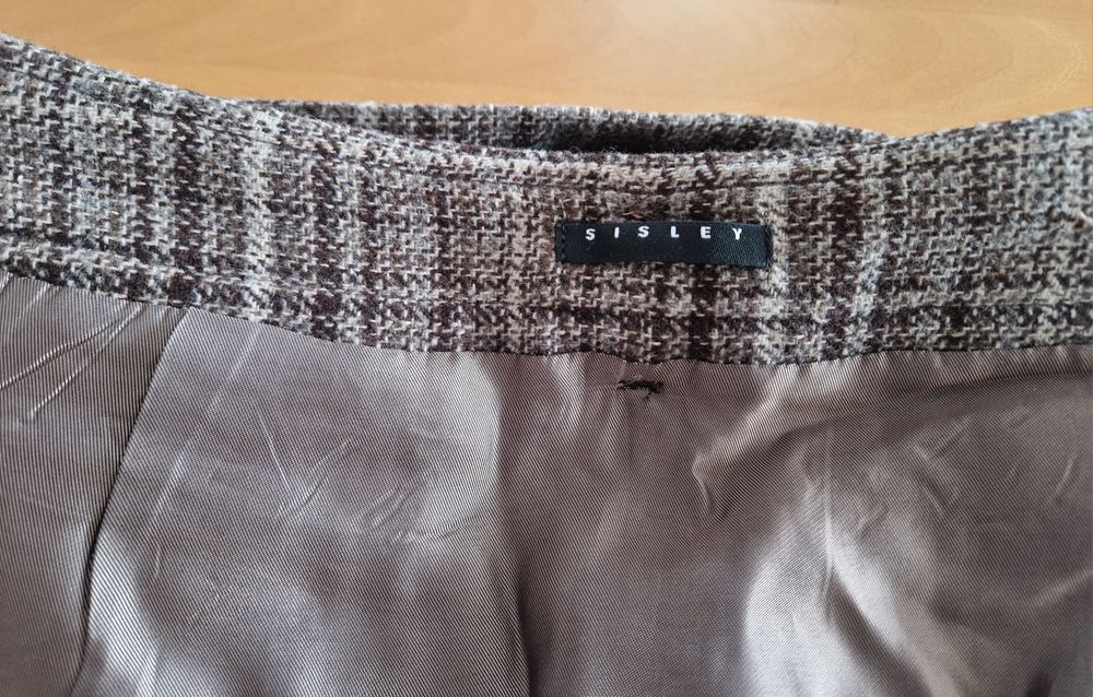 Fusta mini stil gogosar de la Sisley mas 40