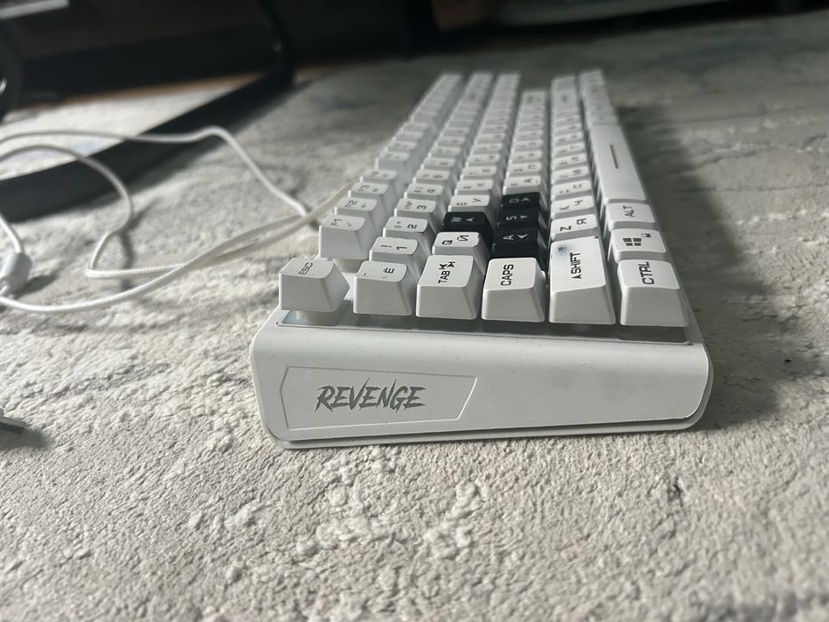 Клавиятура Revenge