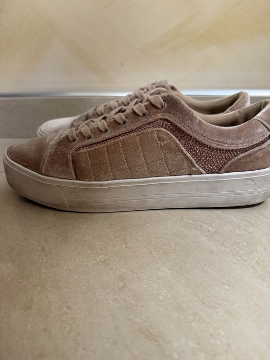 Дамски кецове Guess Calvin Klein