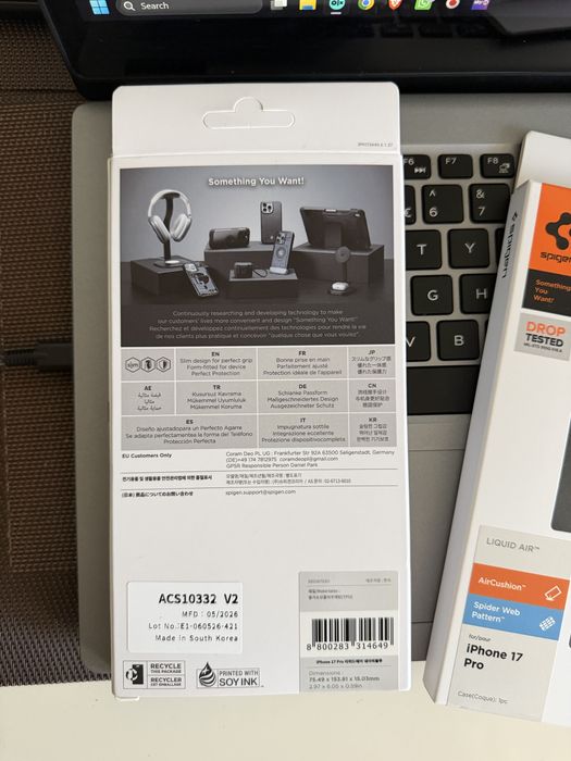 Husa Ipone  17 Pro Spigen