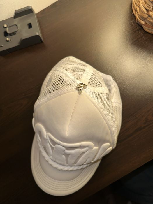 Шапка Syna с козерка