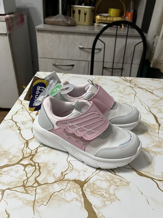 Новый кроссовки