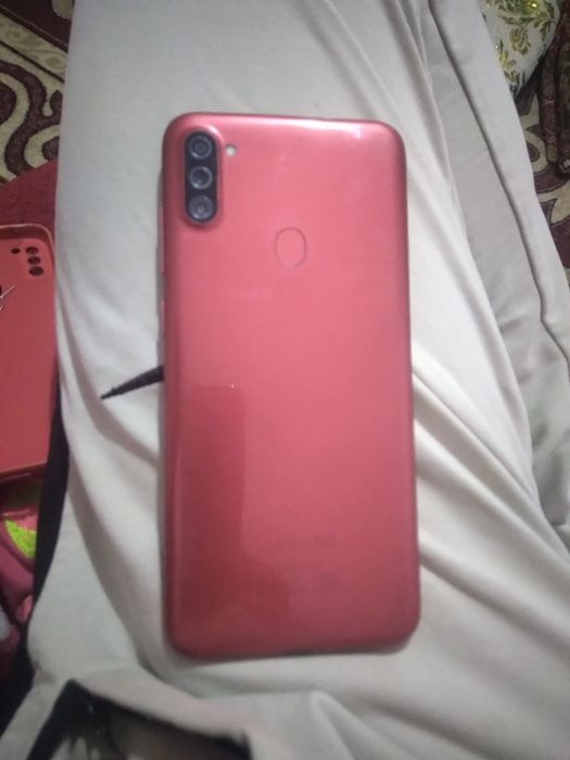 Самсунг А11. 64гб