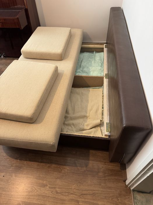 Диван разтегателен  2бр. +  табуретка