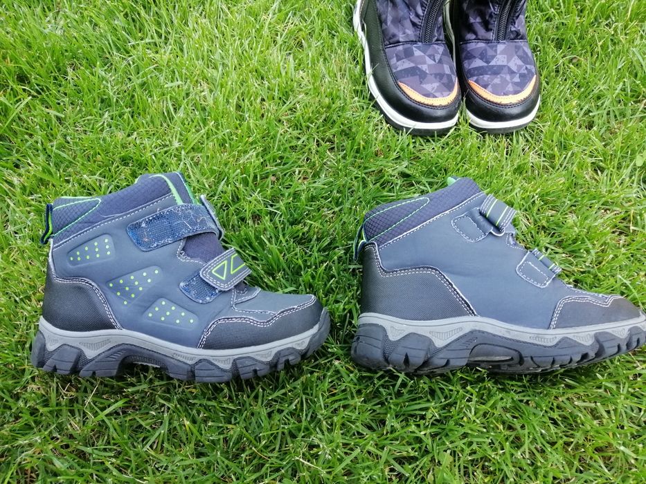 Лот боти за момче