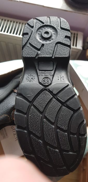 Bocanci nr43, pantofi cu protecție nr38, nr42.