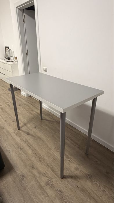 Masa/birou ikea cu picioare reglabile metalice