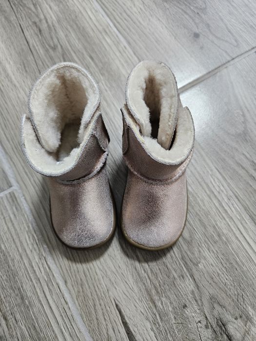 Ghete Ugg fetițe marime 20