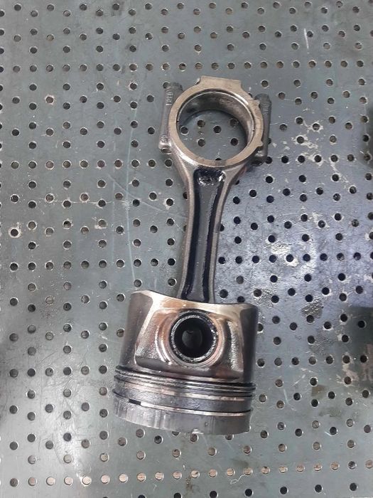 Piston 2.0 tdi bkd bkp bmr bmn skoda octavia 2 vw golf 5 touran passat b6 audi a3 8p seat altea