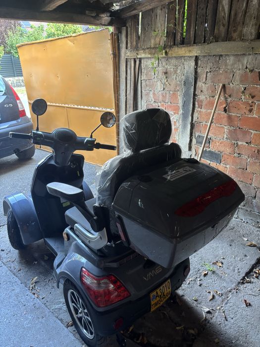 Scuter electric pentru persoanele in varsta sau cu dizabilitati