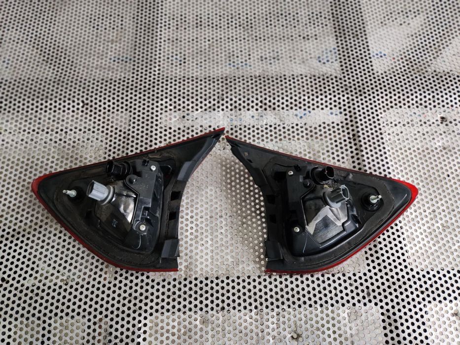 Lampa Stop Tripla Stanga Dreapta De Pe Haion Hayon Mazda CX5 CX-5 An 2013-2014-2015-2016-2017 Dezme