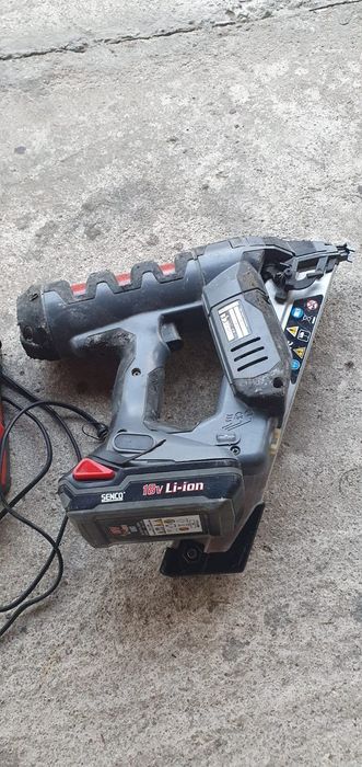 Pistol cuie de finisaj Senco FN65DA