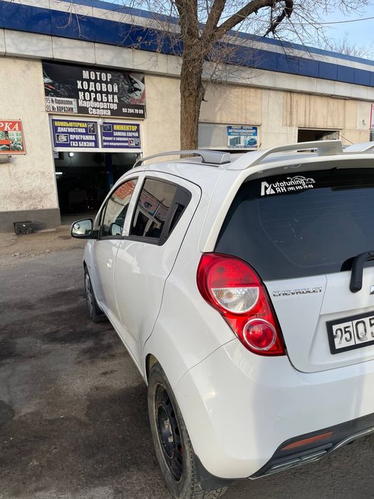 Автомабил Спарк 2014