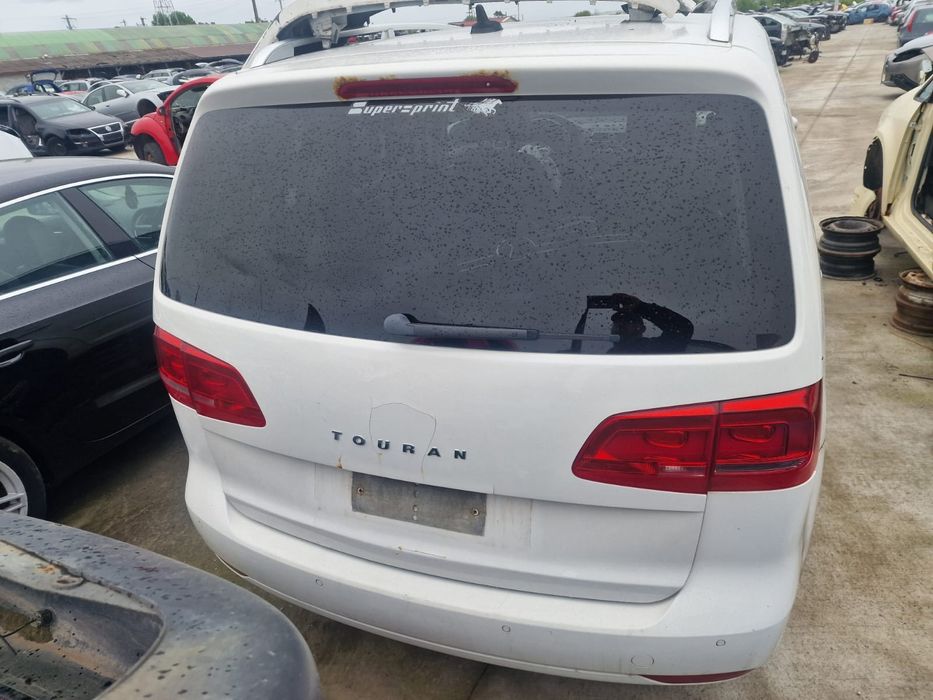 Dezmembram Volkswagen Touran 2012 1.6tdi Euro 5 CAY Manual