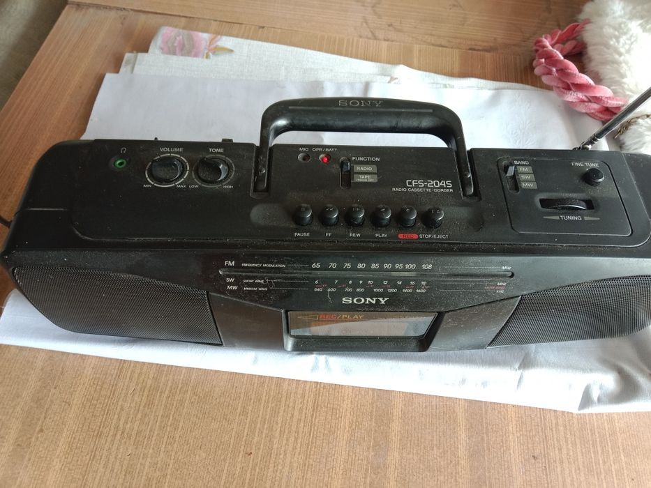 Магнитофон sony продам