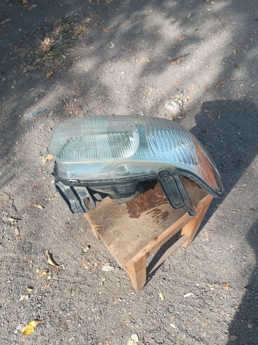 Фара к форд эскейп