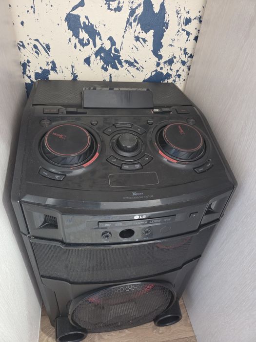 Продам музыкальный центр LG XBOOM
