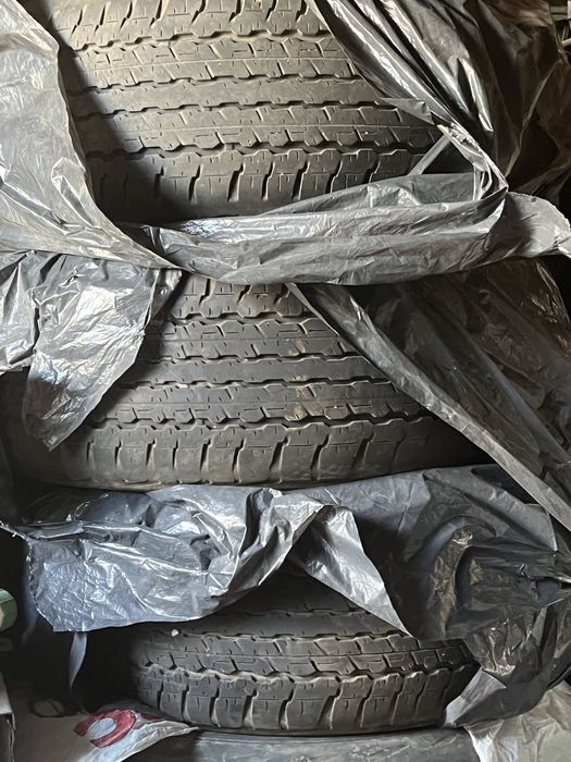 Продаются Шины r18 от крузака