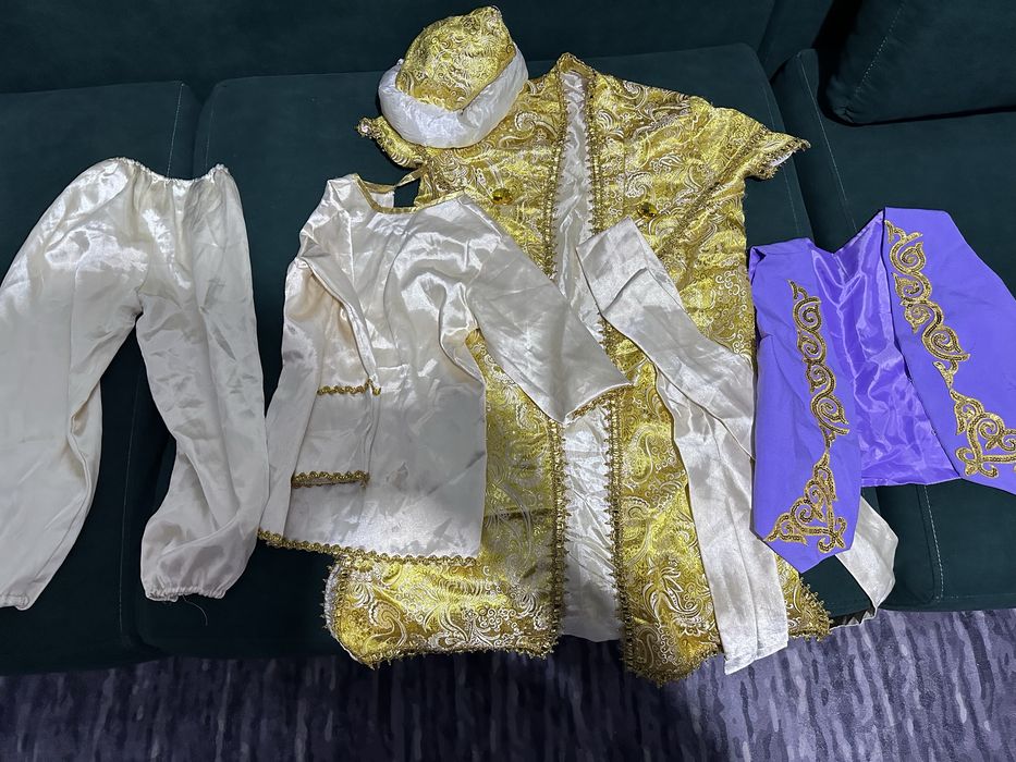 продам праздничный костюм