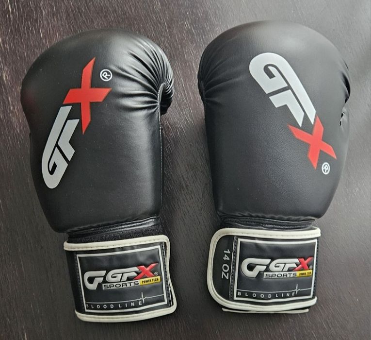 Продам боксёрские перчатки