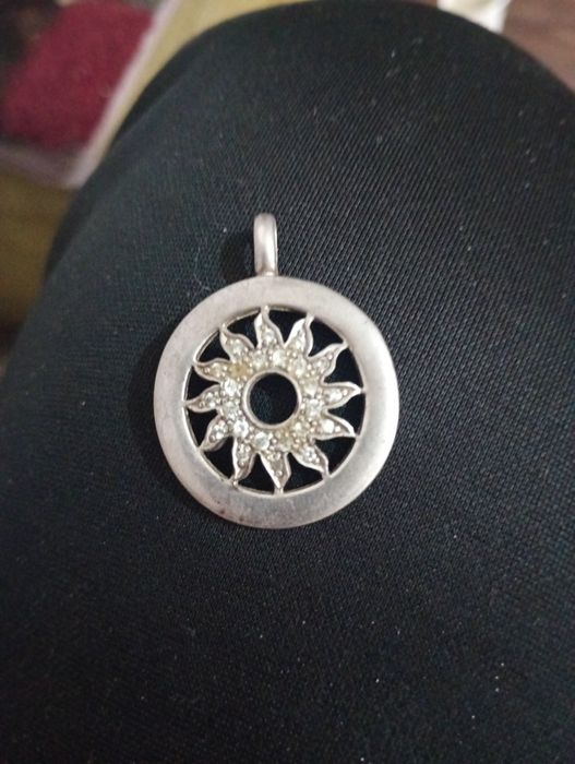 De vânzare medalion foarte vechi de argint 925 An 1975