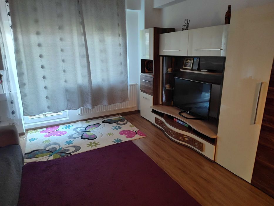 Închiriez apartament 2 camere