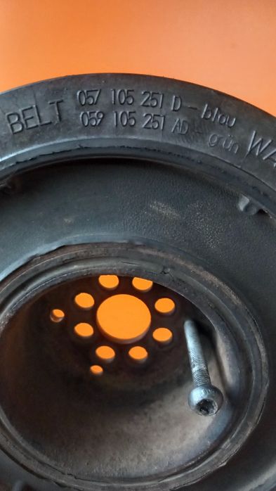 Audi A4 A5 A6 A7 A8 Q5 Q7 Touareg 2.7 3.0 TDI шайба ролка колянов вал