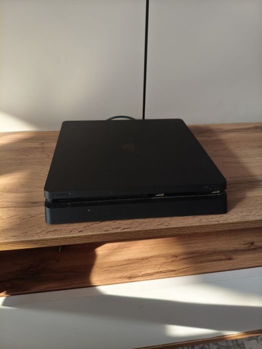 Sony PlayStation 4