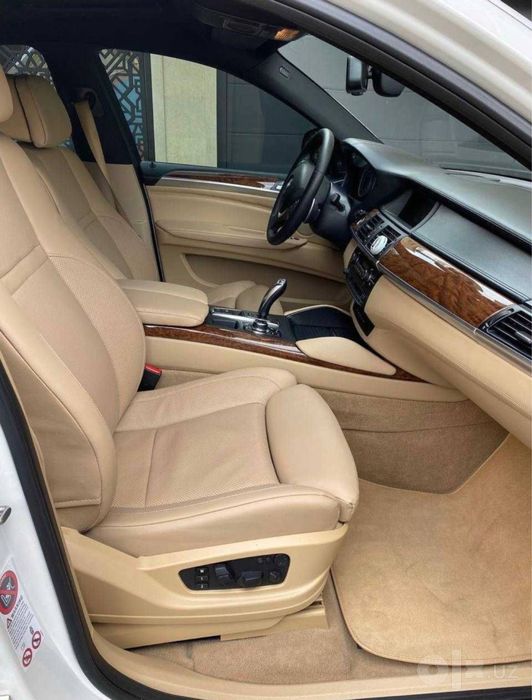 BMW X6 5.0 xdrive 2011года