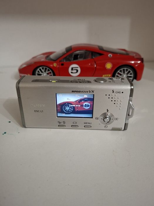 Цифровая камера SONY