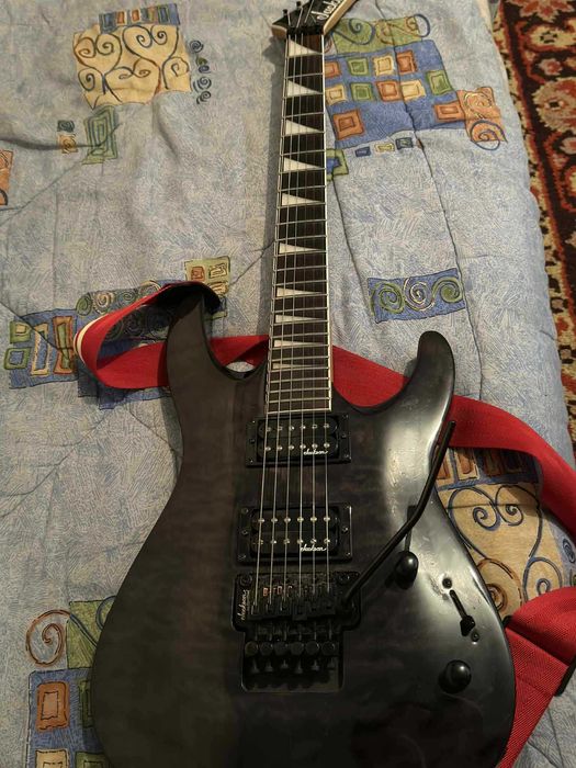 Продавам китара Jackson JS 32