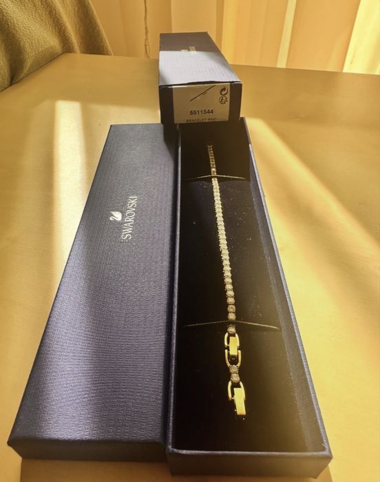 Brățară Swarovski Tennis Deluxe – cod 5511544, M – impecabilă