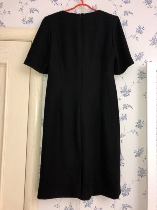 Черное платье (которое должно быть у каждой женщины