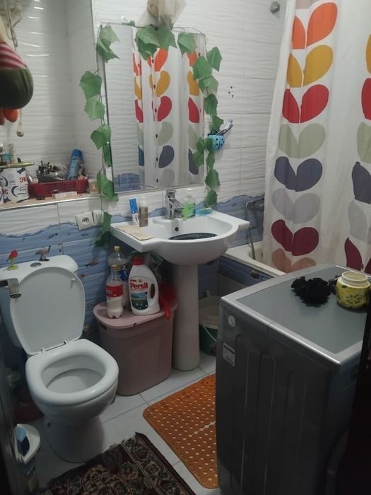 3 xonali uy sotiladi