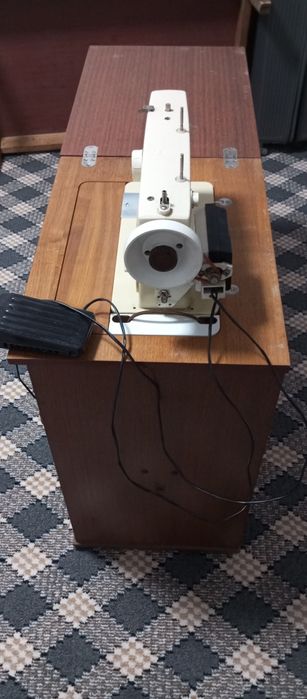 Tikuv mashinasi CHAYKA