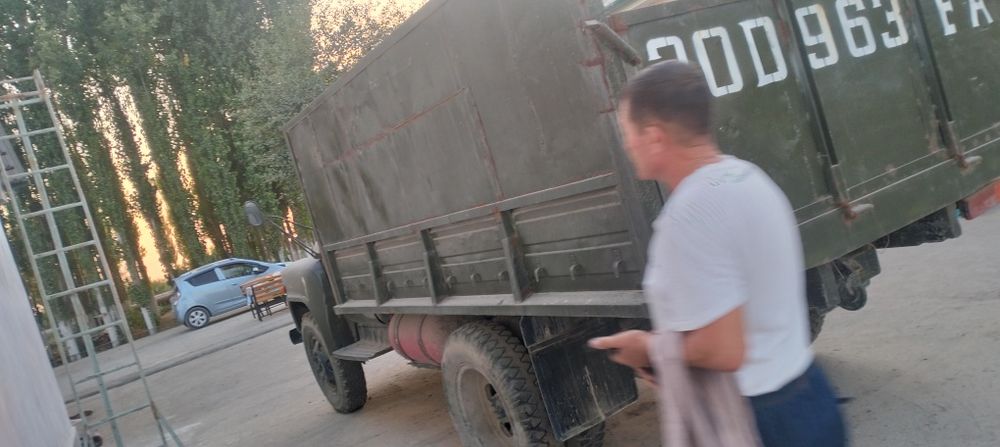 газ 52  холти зор яхши мошина  хамаси жойда гази бор