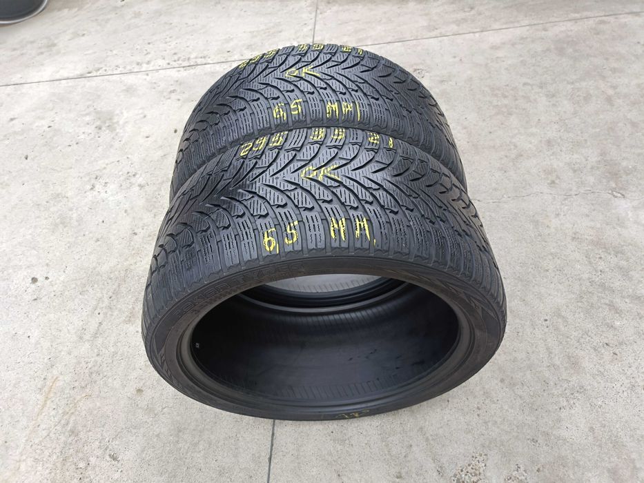 Doua anvelope iarna 295 35 21 nokian wr suv4 profil de 6,5 mm