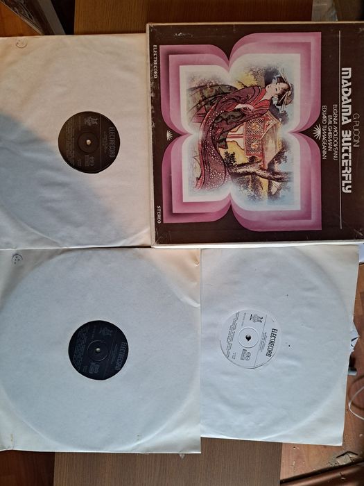 Muzica de colectie, box-uri discuri vinil. 20 lei