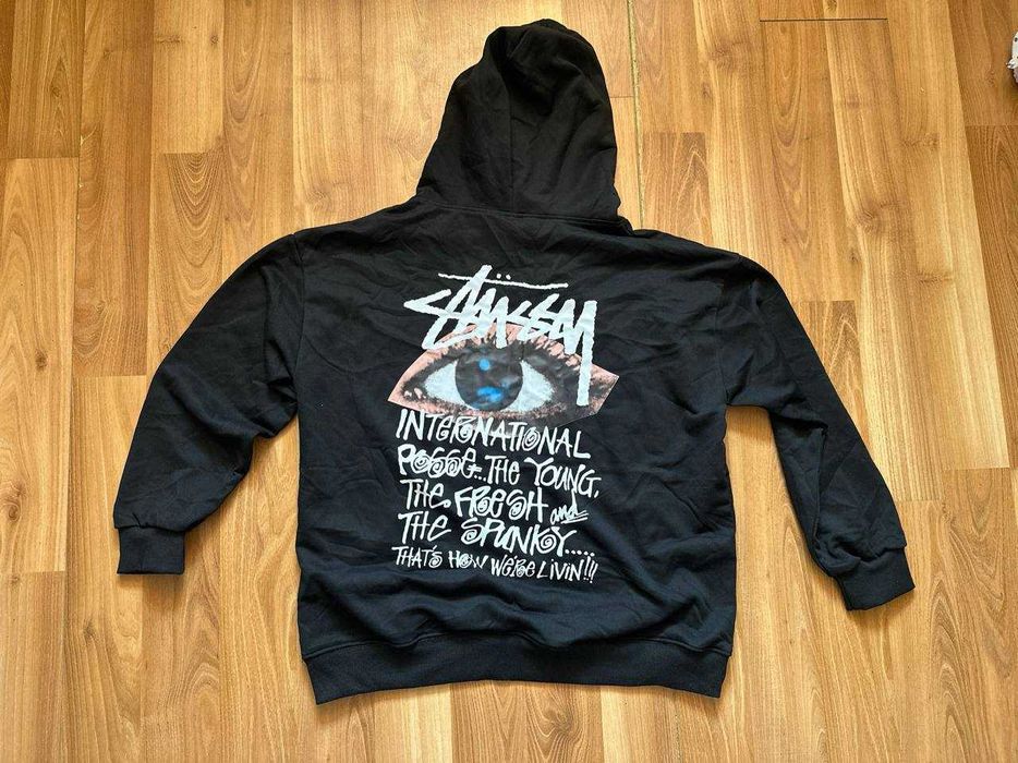 Hanorac Stussy cu eticheta (nu Nike, Gucci, Adidas, Balenciaga)