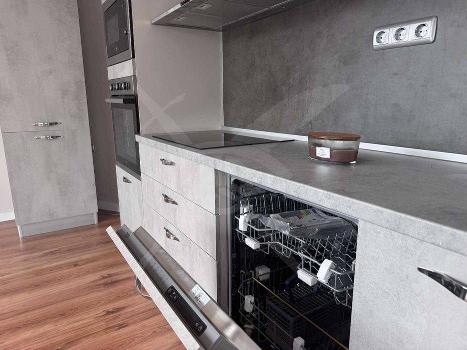 Дава се под наем Едностаен апартамент в Варна, м-т Траката - 71 кв.м за 500 € - Снимка #1