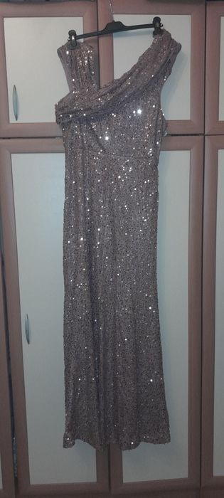 Намалена цена Вечерни рокли нови