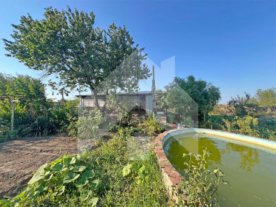 ПРОДАВА парцел 1,4 дка с ФУРГОН и КЛАДЕНЕЦ в гр. Плиска. ТОК! ВОДА!