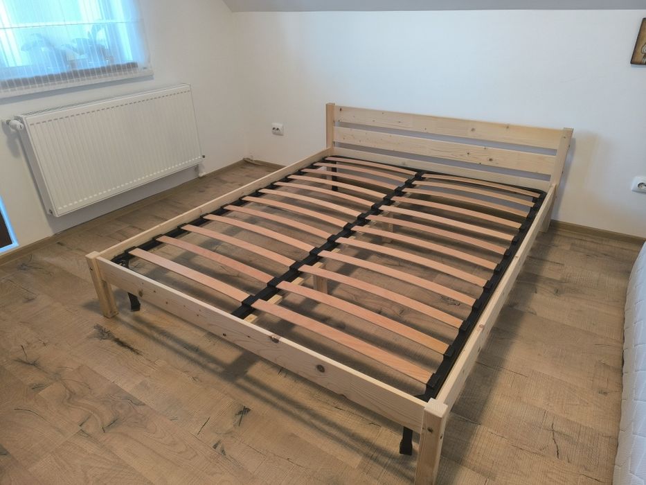 Vând pat dublu cu somiera