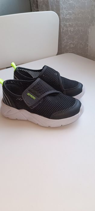 Отдам обувь не дорого