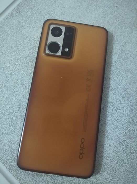 Продаю телефон  бу