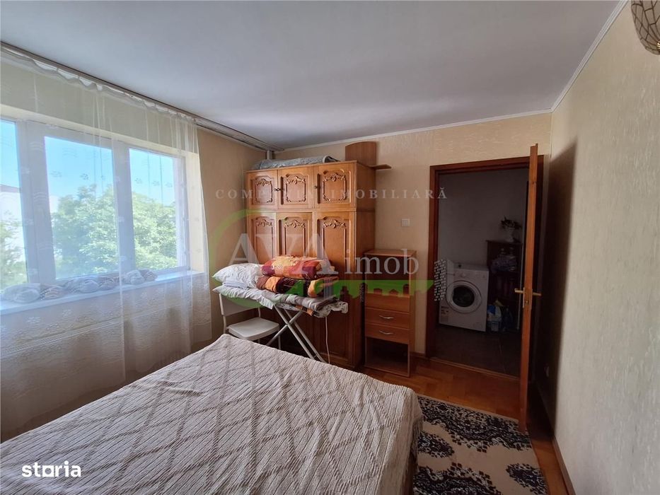 Apartament 3 camere semidecomandate etaj 3,Banca Nationala