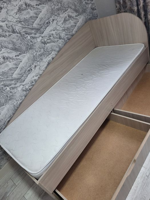 Кровать односпальная