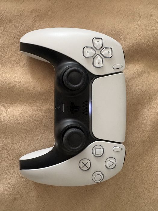Продам ps 5 в идеальном состоянии